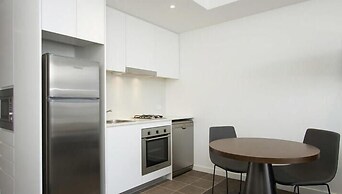KOZYGURU Chatswood Luxury Studio