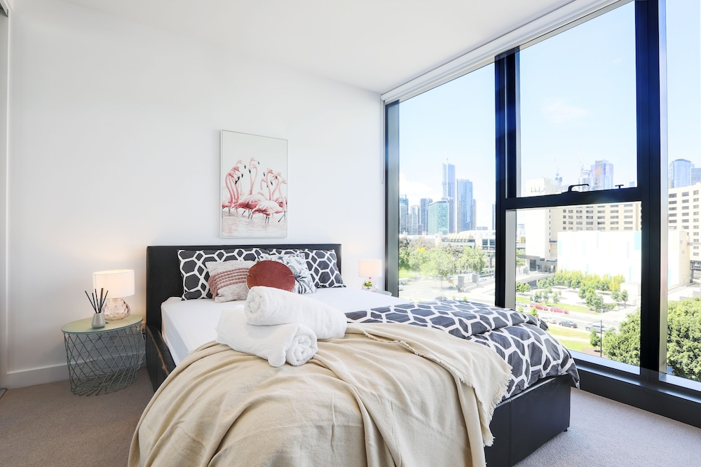 Kozyguru Docklands Modern 1 Room Unit