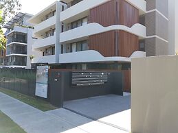 KOZYGURU Waitara 2 Bed APT Train Station