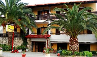 Finikas Apartments Polichrono