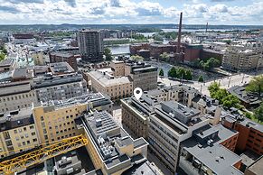1BR Penthouse with Sauna & Private Rooftop Terrace