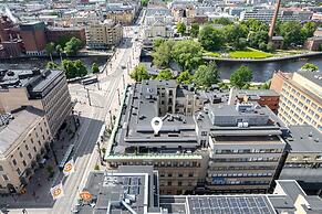 1BR Penthouse with Sauna & Private Rooftop Terrace