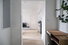 1BR Penthouse with Sauna & Private Rooftop Terrace