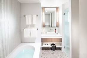 Majestic M Suites