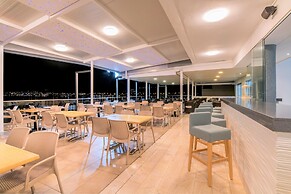 Horizon Beach Hotel