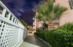 Horizon Beach Hotel