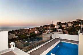 Luxurious Rikas Villa