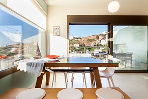 Luxurious Rikas Villa
