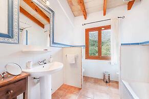 Villa - 4 Bedrooms with Pool and WiFi - 108751