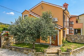 House In The Vineyards