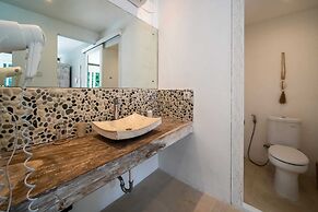 Magical Jungle Villa, 4 BR, Ubud With Staff