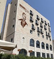 Brown Mamilla