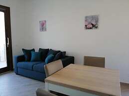 Apartment Sleeps 4 With Free Parking