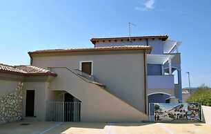 Apartment Sleeps 4 With Free Parking