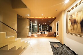 Azabu Modern House