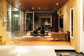 Azabu Modern House