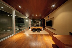 Azabu Modern House