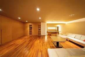 Azabu Modern House