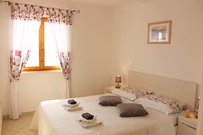 Apartments Lovro