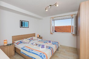 Apartments Lovro