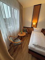 E&D Hotel