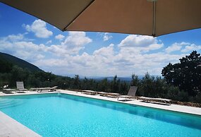 Villa Val d'Olivi