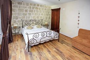 Apartment & Rooms Savonari