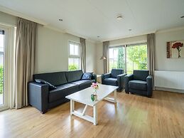 Well-kept Chalet not far From the Biesbosch
