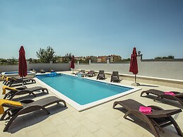 Villa in Pula With sea Beach