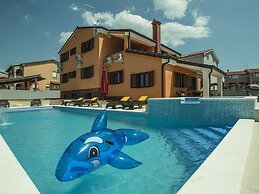Villa in Pula With sea Beach