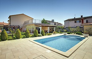 Holiday Home in Medulin With Private Pool
