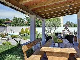 Holiday Home in Medulin With Private Pool