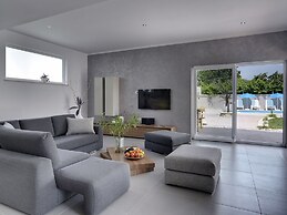Holiday Home in Medulin With Private Pool