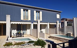 Modern Villa With Swimming Pool