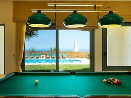 Secluded Villa w Private Pool, Children Play Area, Pool Table, BBQ & S