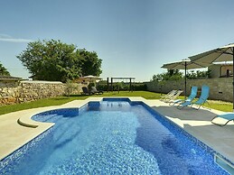 Holiday Home Vodnjan With Private Pool