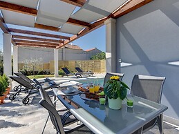 Holiday Home in Galizana With Pool & Beach