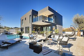 Luxurious Villa in Rovinj With Pool