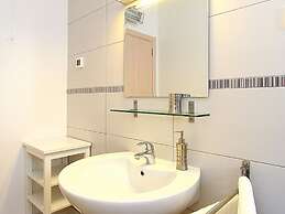 Apartment in Pula With Garden