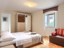 Holiday Home in Rovinjsko With Pool