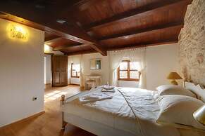 Holiday Home in Golas With Private Pool