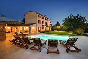 Holiday Home in Golas With Private Pool