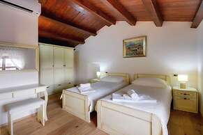 Holiday Home in Golas With Private Pool