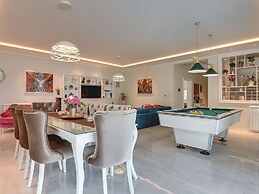 Villa With Pool in Premantura