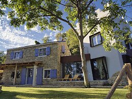 Magnificent Villa in Groznjan With High-end Kitchen & Pool
