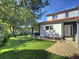 Villa in Pula Near Beach With Private Pool