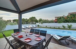 Villa in Pula Near Beach With Private Pool