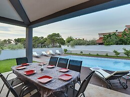 Villa in Pula Near Beach With Private Pool