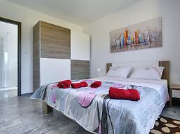 Villa in Pazin With Private Pool