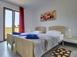 Villa in Pazin With Private Pool